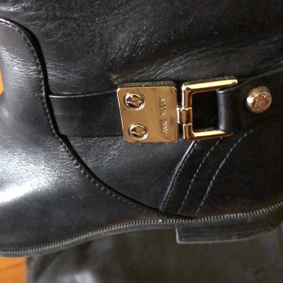 Vince camuto! - Picture 7 of 8